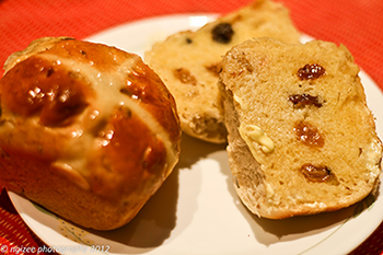 hot cross bun with butter